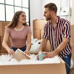 How Movers And Packers Handle Fragile Glassware